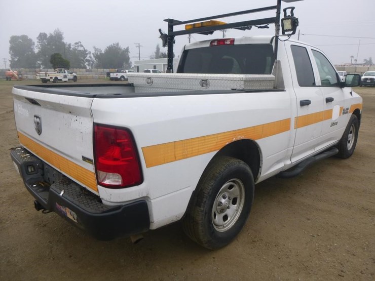 2016-dodge-1500-image-3