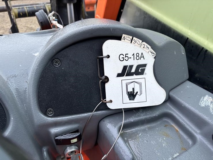 2015-jlg-g5-18a-image-27