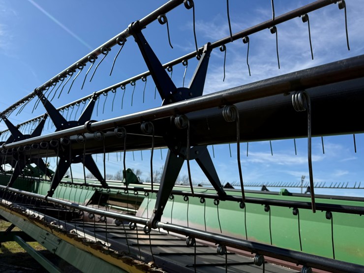 john-deere-630d-image-18