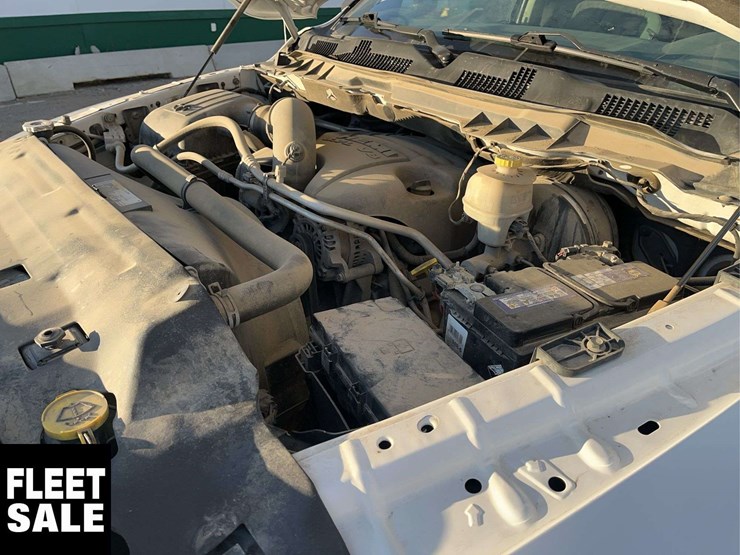 2015-dodge-1500-image-23