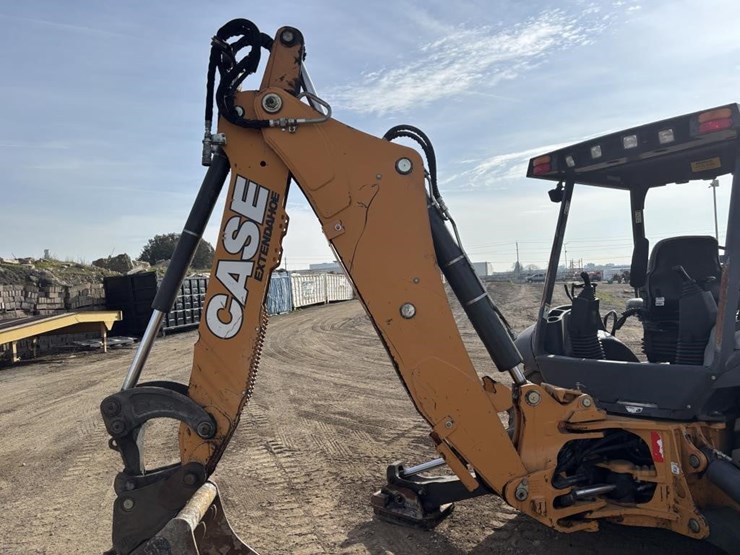 2018-case-580sn-image-9