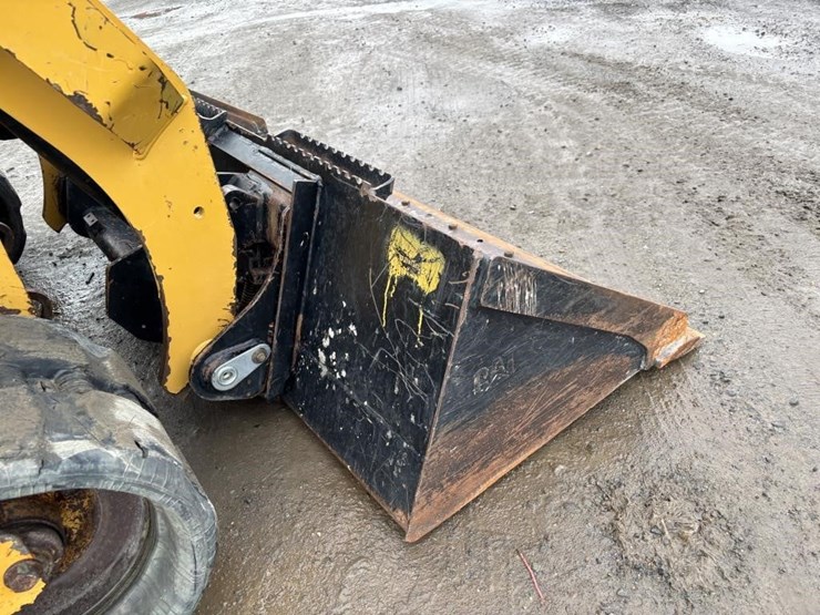 2021-caterpillar-259d3-image-11