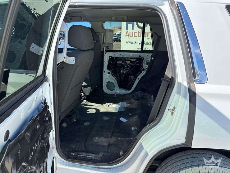 2019-chevrolet-tahoe-image-7