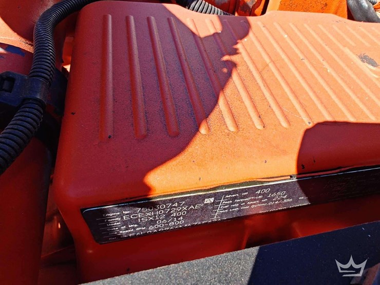 2015-peterbilt-567-image-16