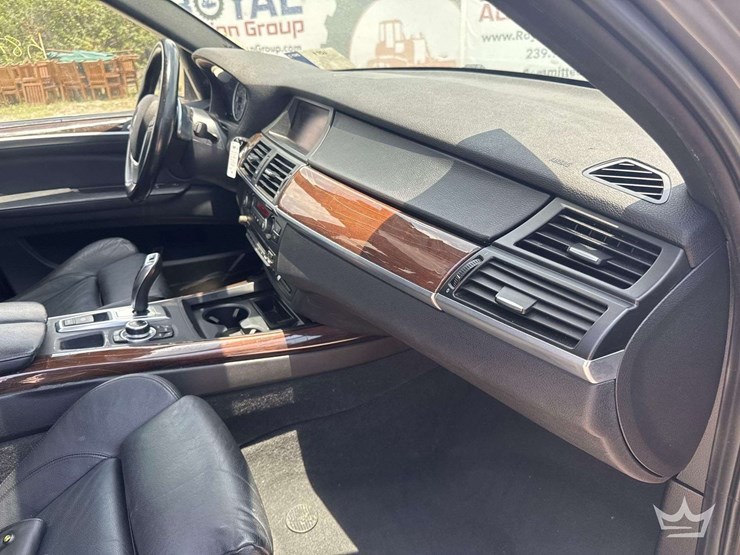 2013-bmw-x5-image-28