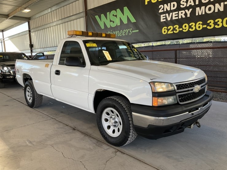 2006-chevrolet-silverado-1500-image-2