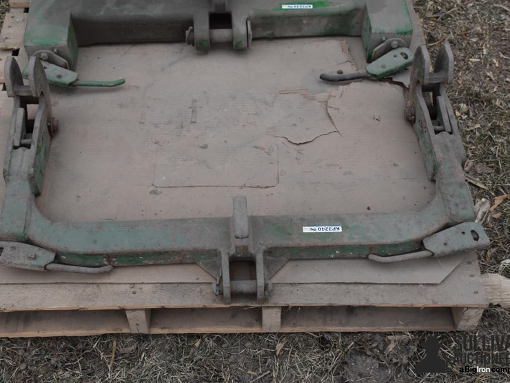 john-deere-quick-hitch-image-4