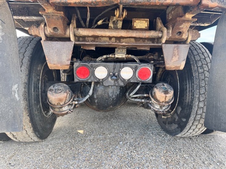 2015-international-7600-image-11