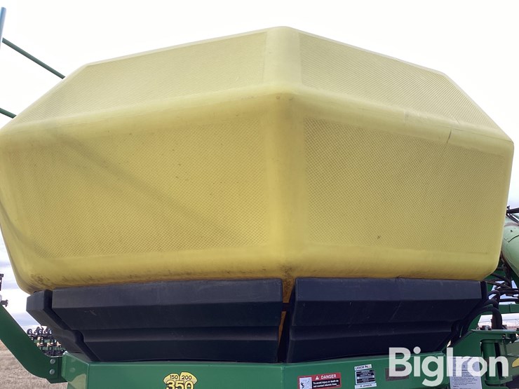 2011-john-deere-1890c-air-seeder-w/1910t-air-cart-image-15