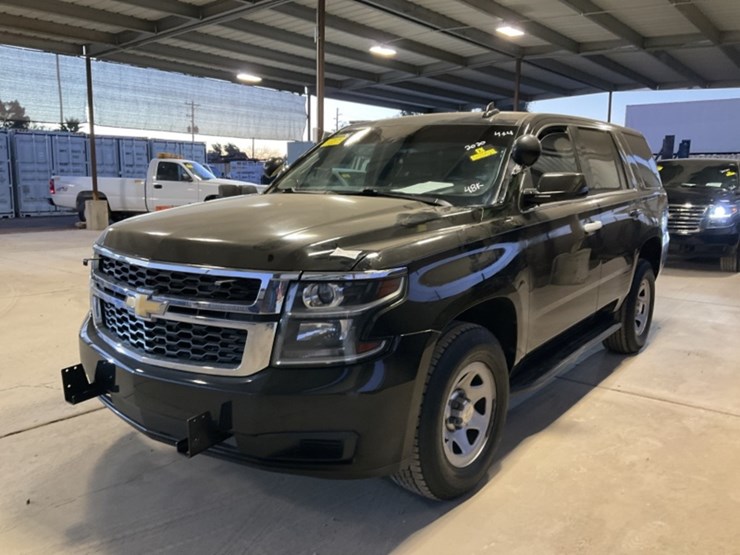 2020-chevrolet-tahoe-image-3