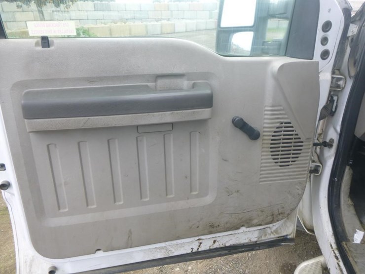 2008-ford-f550-image-24