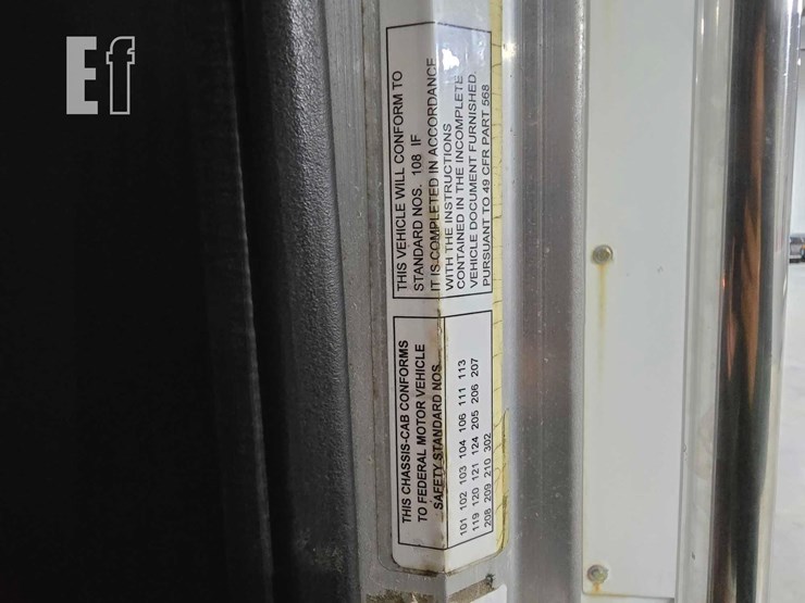 2012-peterbilt-365-image-26