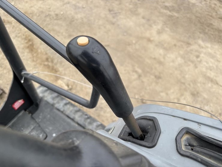 2021-bobcat-e20-image-32