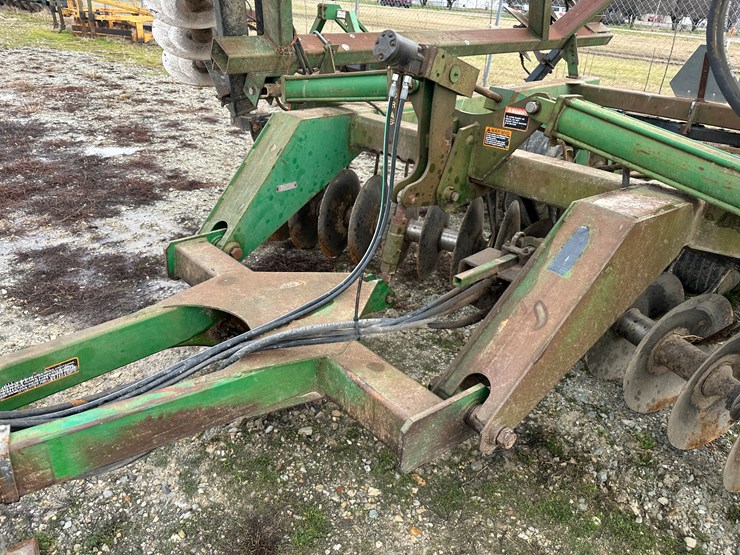 john-deere-630-image-35
