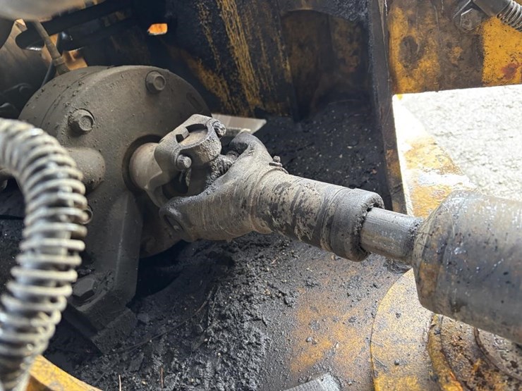 2005-deere-624j-image-28