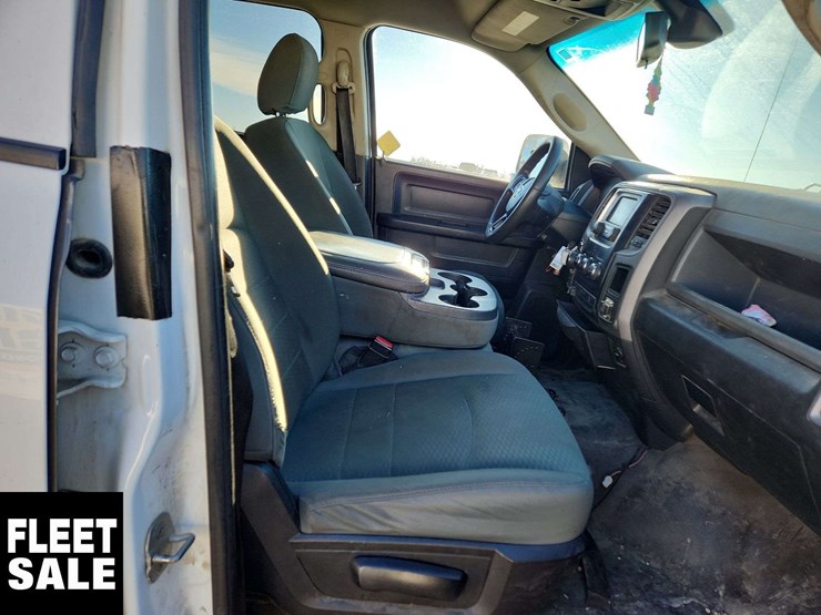 2014-dodge-1500-image-17