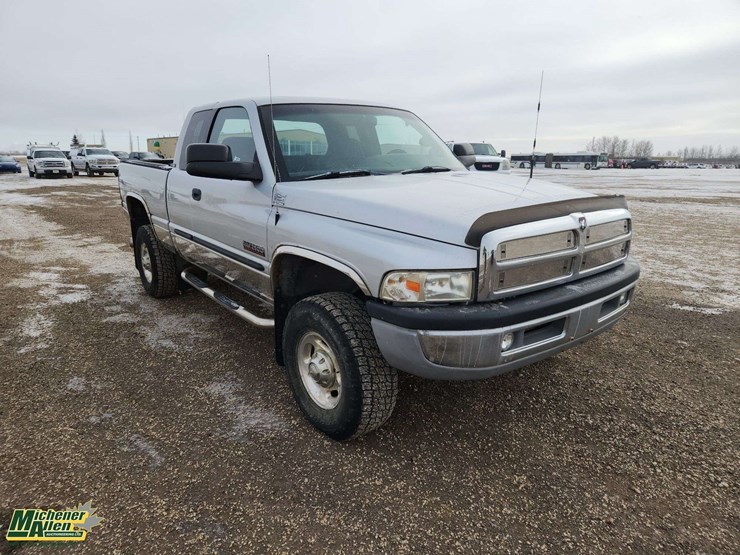 2002-dodge-ram-2500-image-2