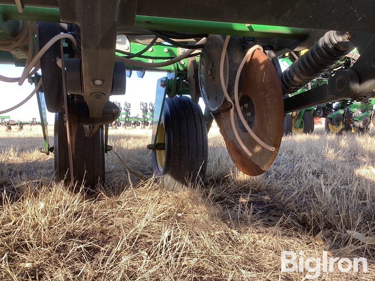 2013-john-deere-2510h-image-17