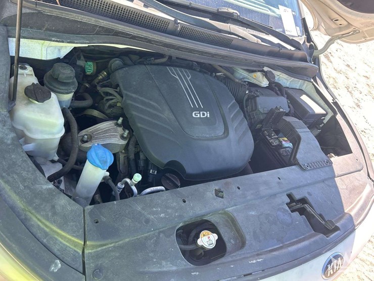 2015-kia-sedona-image-8