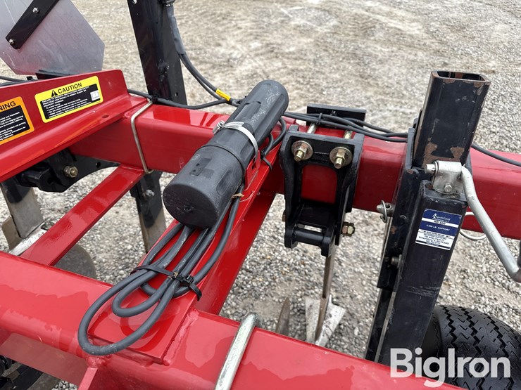 case-ih-2500-image-15