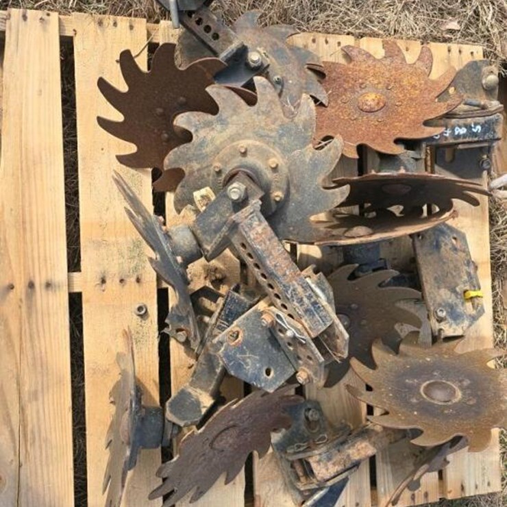 PALLET OF (6) SUNCO PLANTER ROW CLEANER