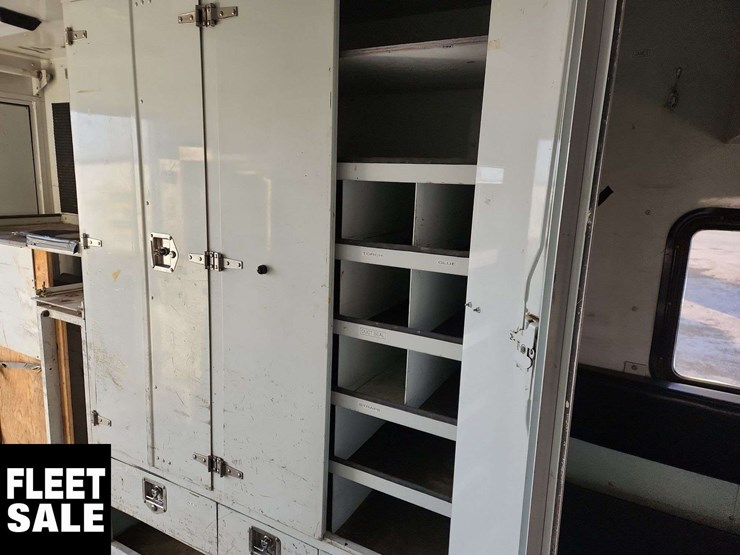 2005-ford-f550-image-34