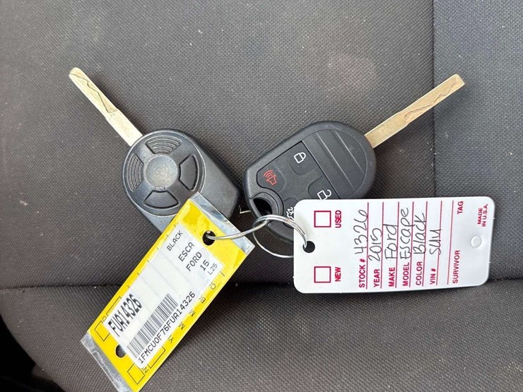 2015-ford-escape-image-36