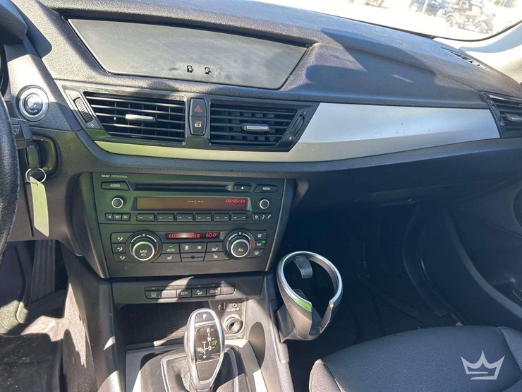 2014-bmw-28i-awd-suv-image-14