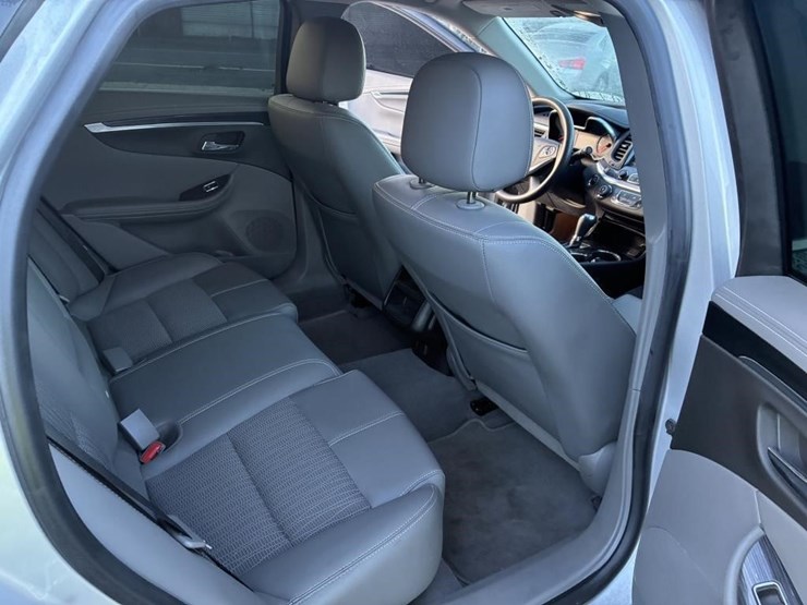 2019-chevrolet-impala-sedan-image-9