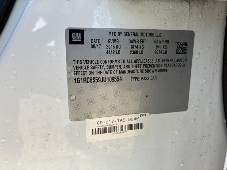 2018-chevrolet-volt-sedan-image-17