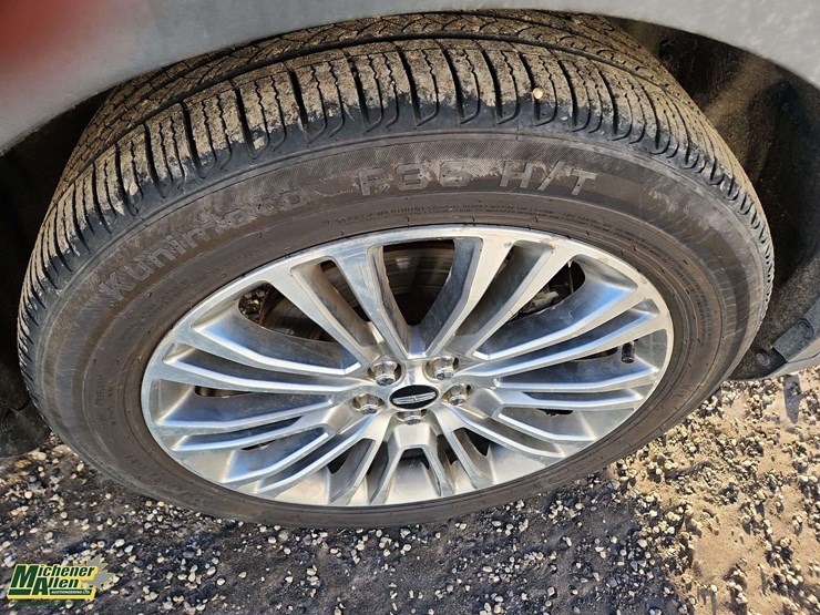 2016-lincoln-mkx-image-13