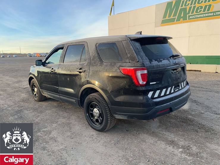 2019-ford-explorer-image-3