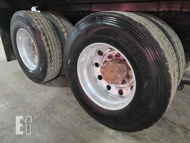 2006-kenworth-t800-image-24