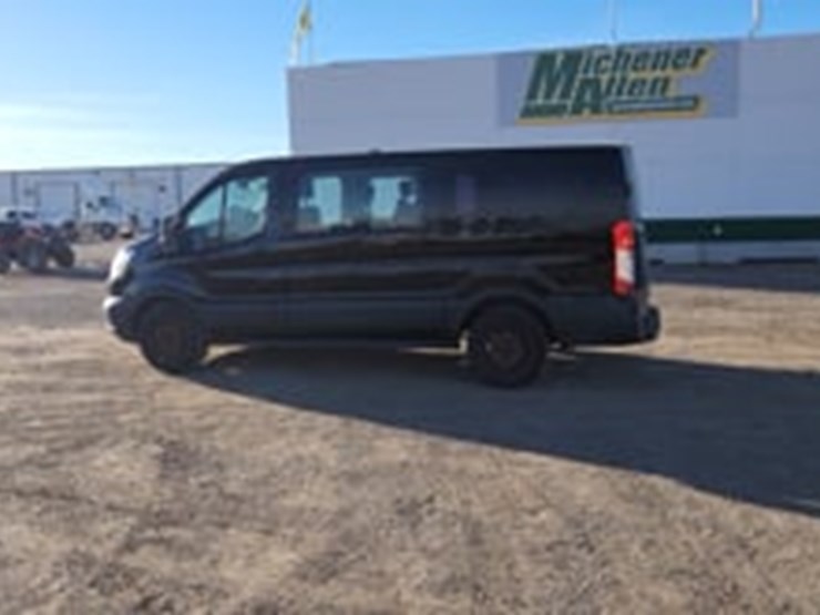 2016-ford-transit-image-5