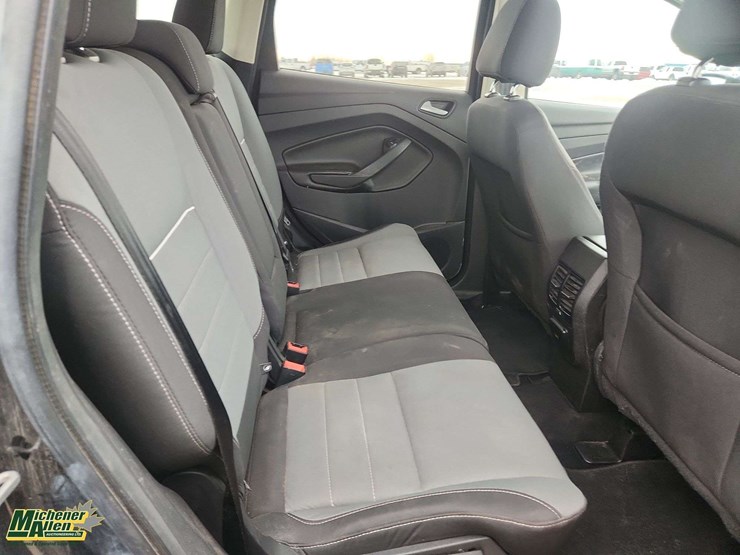 2013-ford-escape-image-17