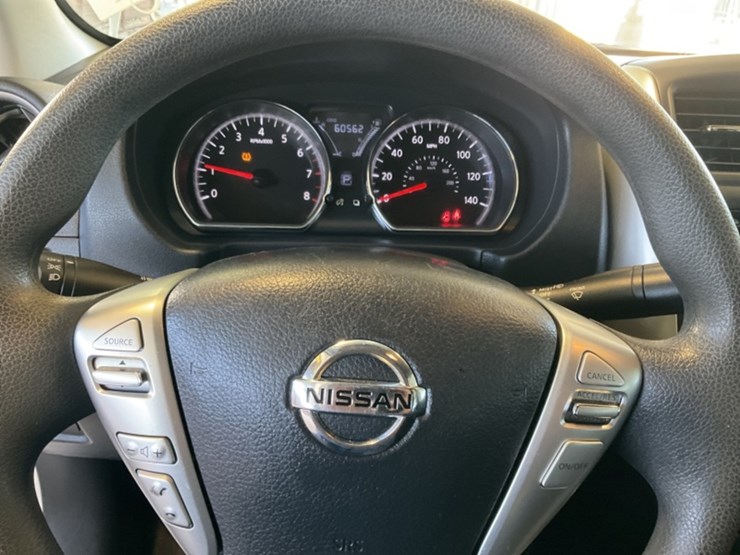 2015-nissan-versa-sdn-image-15