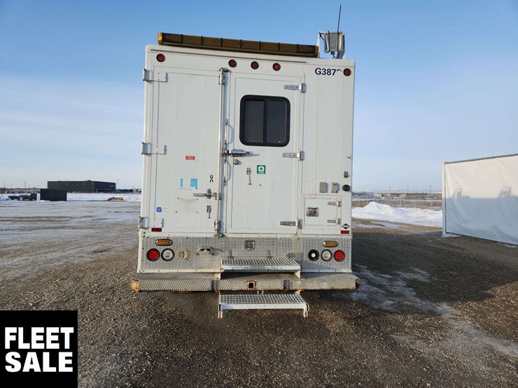 2005-ford-f550-image-7