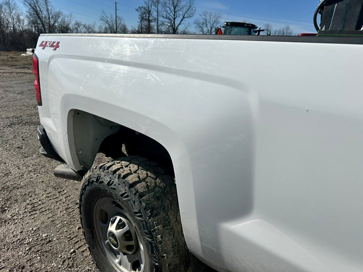 2019-chevrolet-2500-image-42