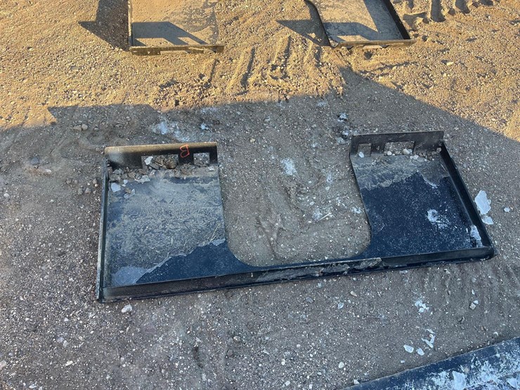 skid-steer-plate-image-1