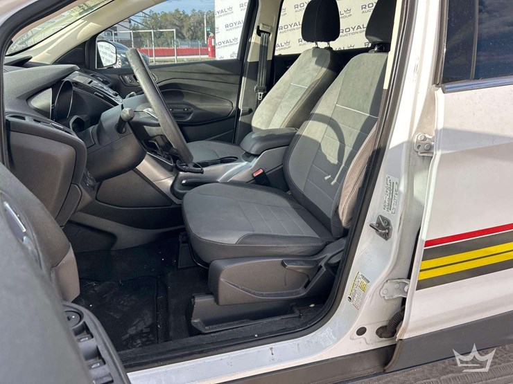 2013-ford-escape-image-12