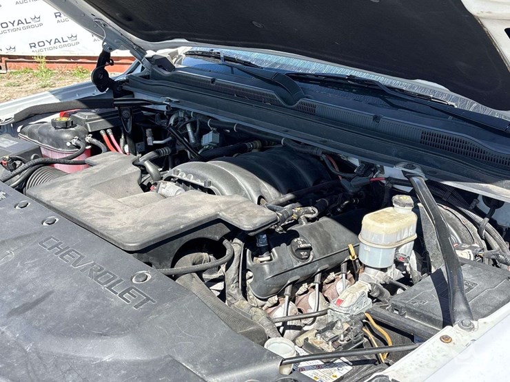 2019-chevrolet-tahoe-image-22