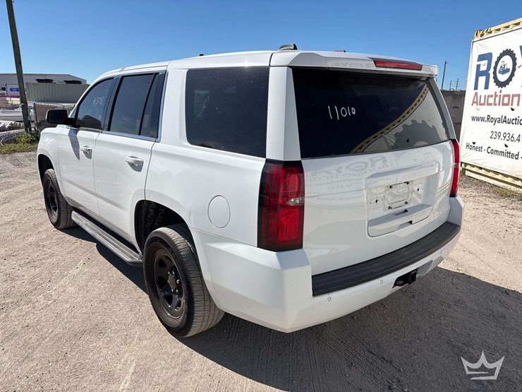 2019-chevrolet-tahoe-image-3