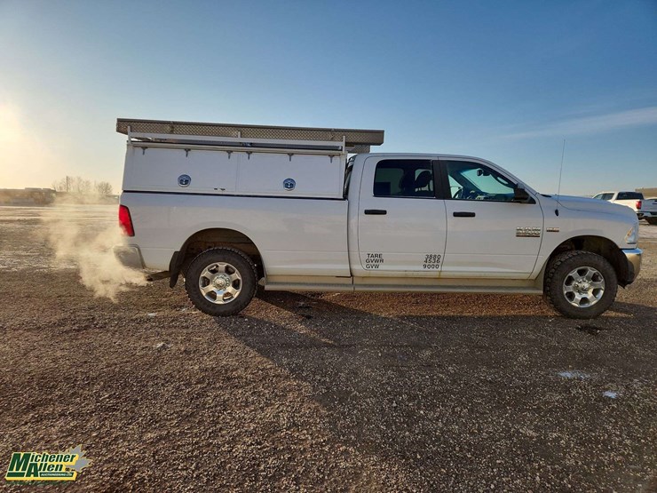 2016-dodge-2500-image-8