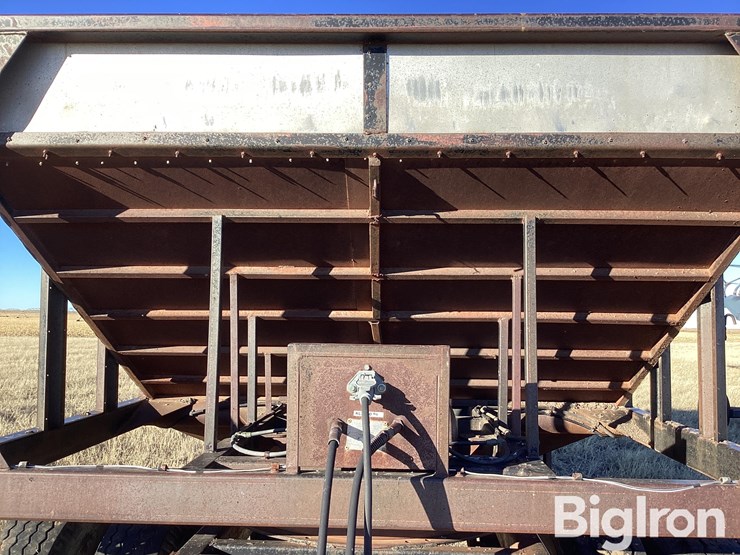 1979-target-20’-pup-grain-trailer-image-13