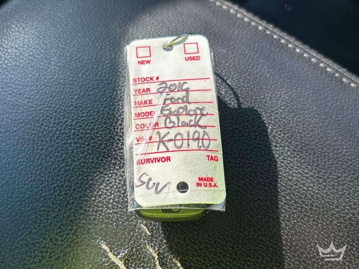 2016-ford-explorer-image-27