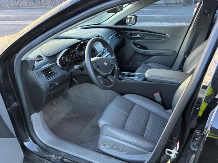 2019-chevrolet-impala-sedan-image-10