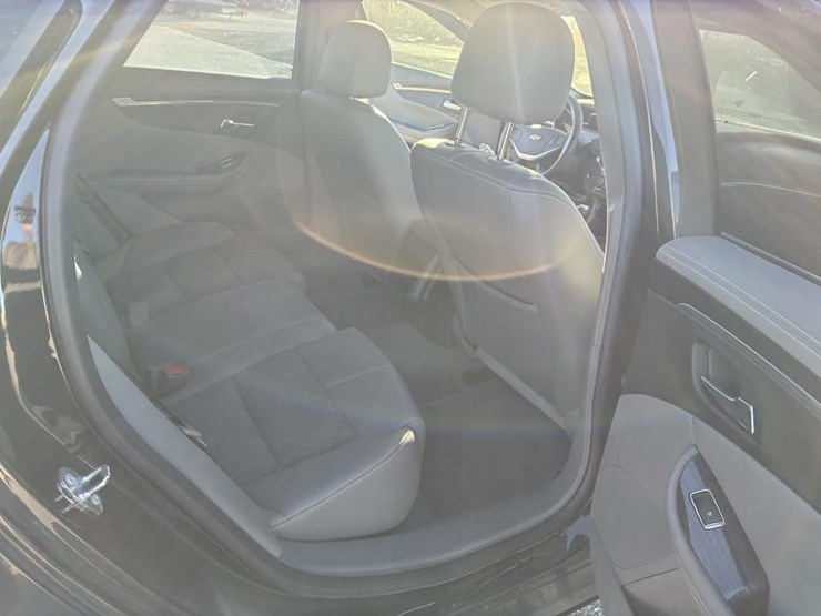 2018-chevrolet-impala-sedan-image-10