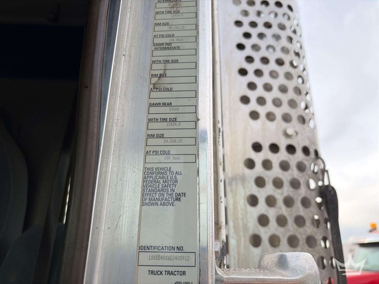 2014-kenworth-t800-image-6