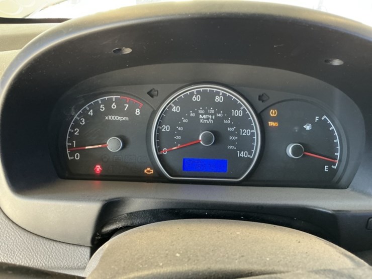 2010-hyundai-elantra-sdn-image-15