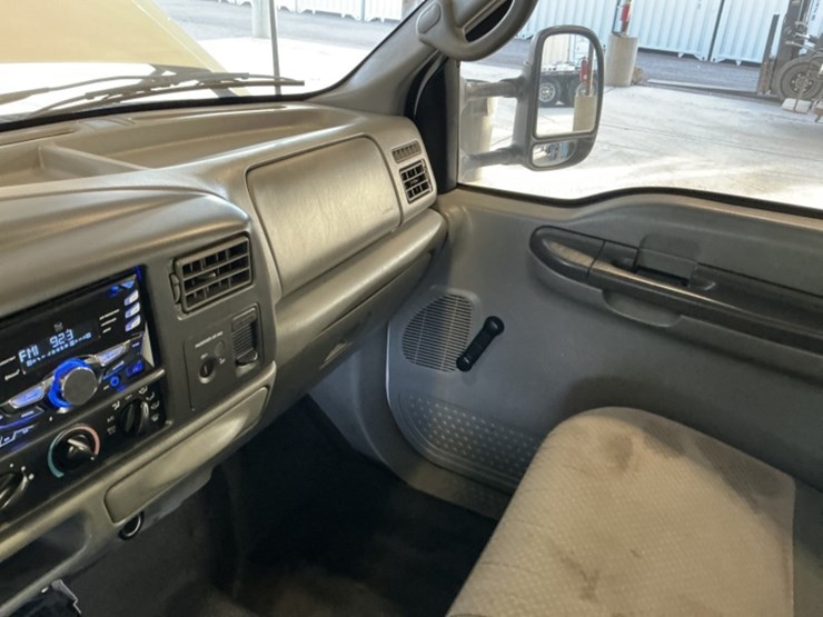 2002-ford-f550-image-20